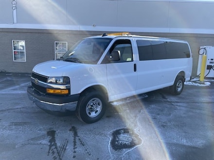 2025 Chevrolet Express Cargo 3500 WT Van