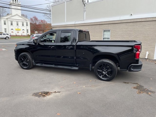 2023 Chevrolet Silverado 1500 RST photo 3
