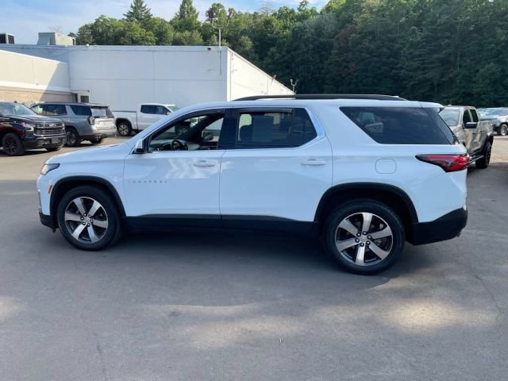 Used 2023 Chevrolet Traverse LT Leather SUV