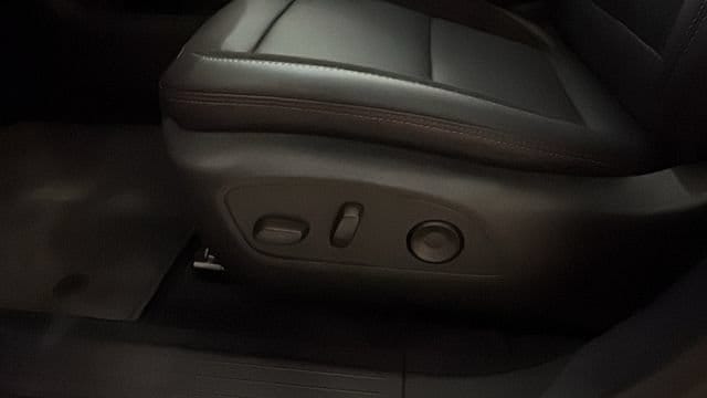 2025 Chevrolet Equinox EV RS - Photo 10