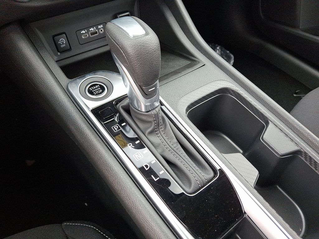 2025 Nissan Sentra SV - Photo 11