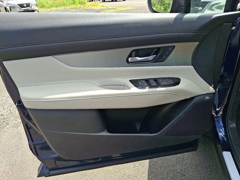 2025 Nissan Murano SL - Photo 9