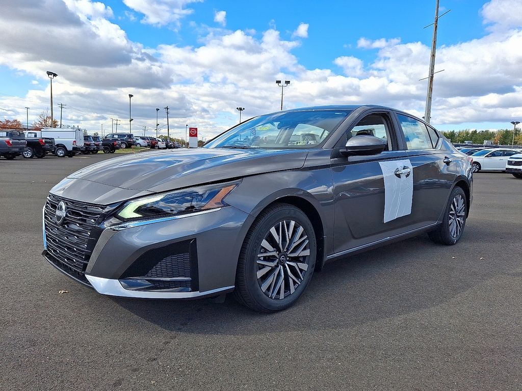 New 2025 Nissan Altima SV Sedan