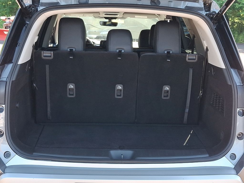 2023 Nissan Pathfinder SL - Photo 28