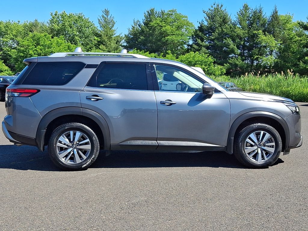 2023 Nissan Pathfinder SL - Photo 8