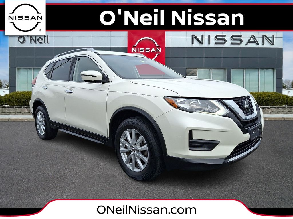 2018 Nissan Rogue SV's photo