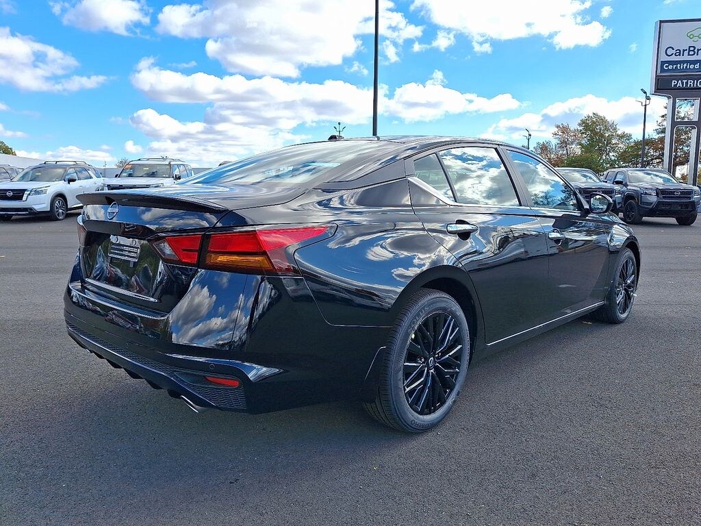 New 2025 Nissan Altima SV Sedan