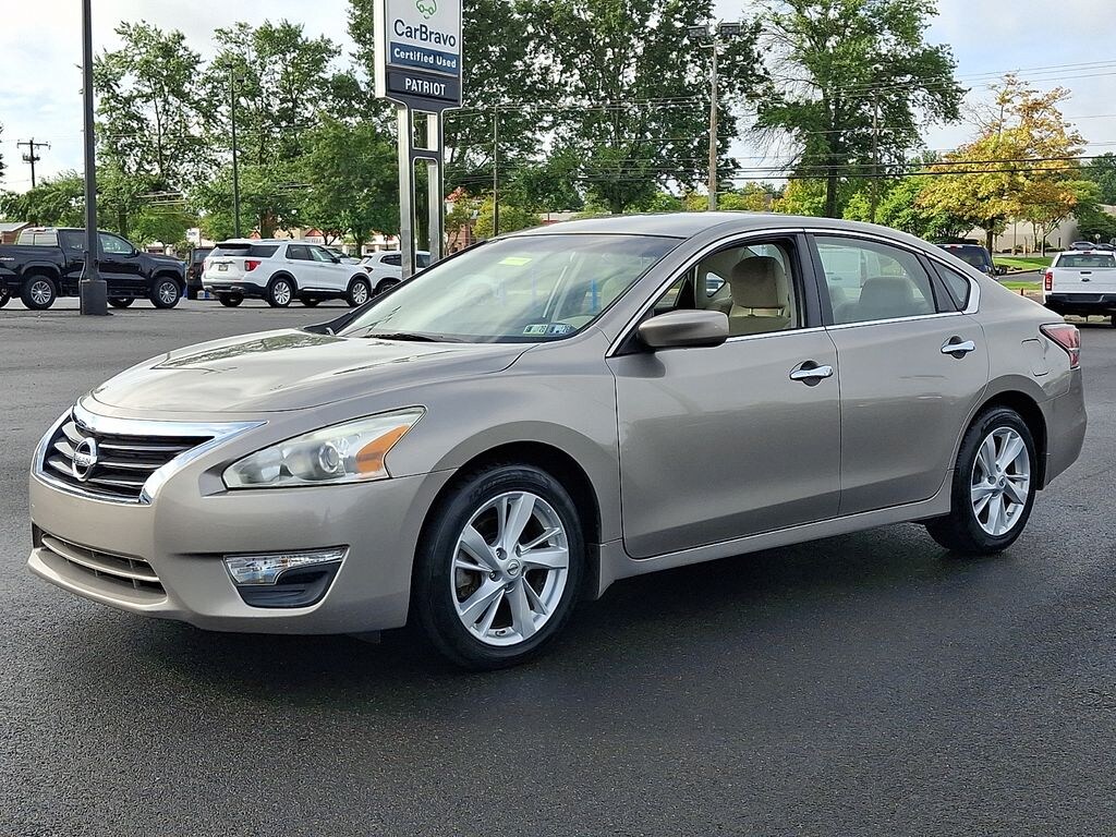 Used 2014 Nissan Altima 2.5 SV Sedan