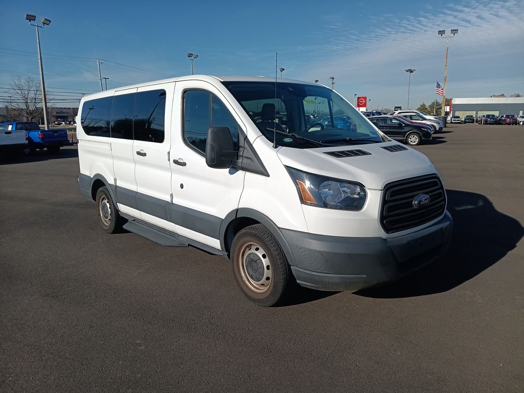 2018 Ford Transit Wagon XL's photo