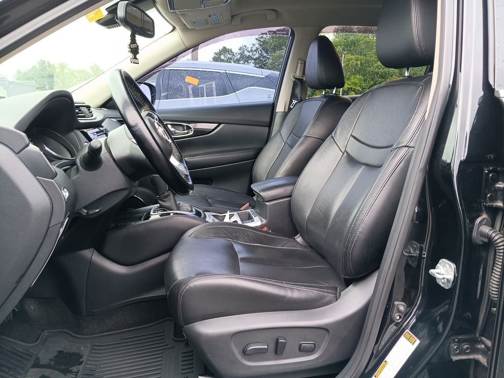2019 Nissan Rogue SL photo 2