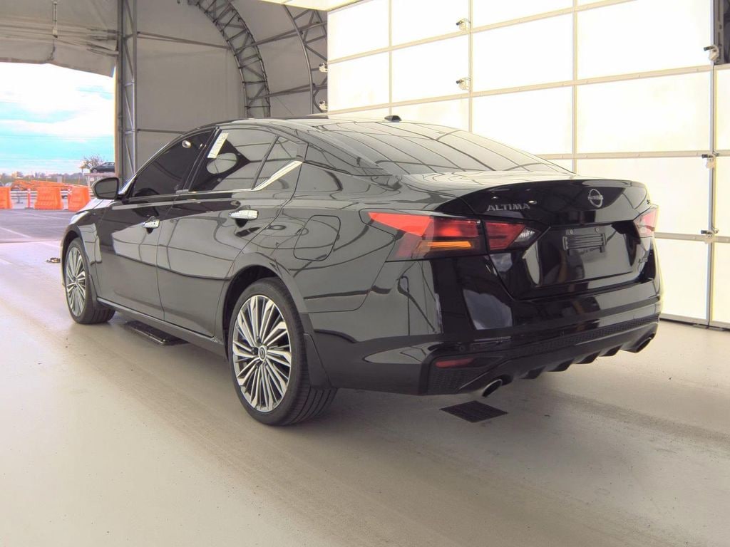 Certified 2025 Nissan Altima SL Sedan