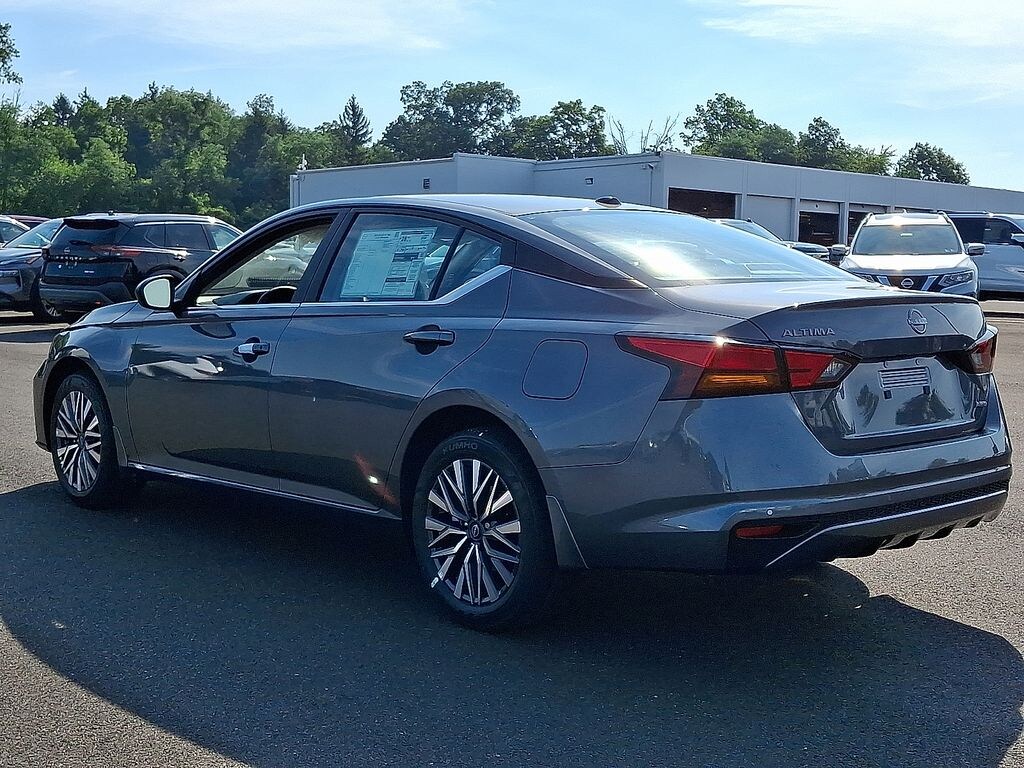 New 2026 Nissan Altima SV Sedan