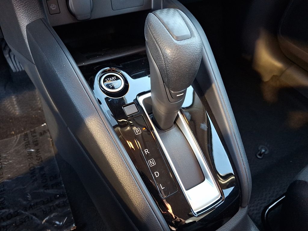 2025 Nissan Versa Sedan SV - Photo 10