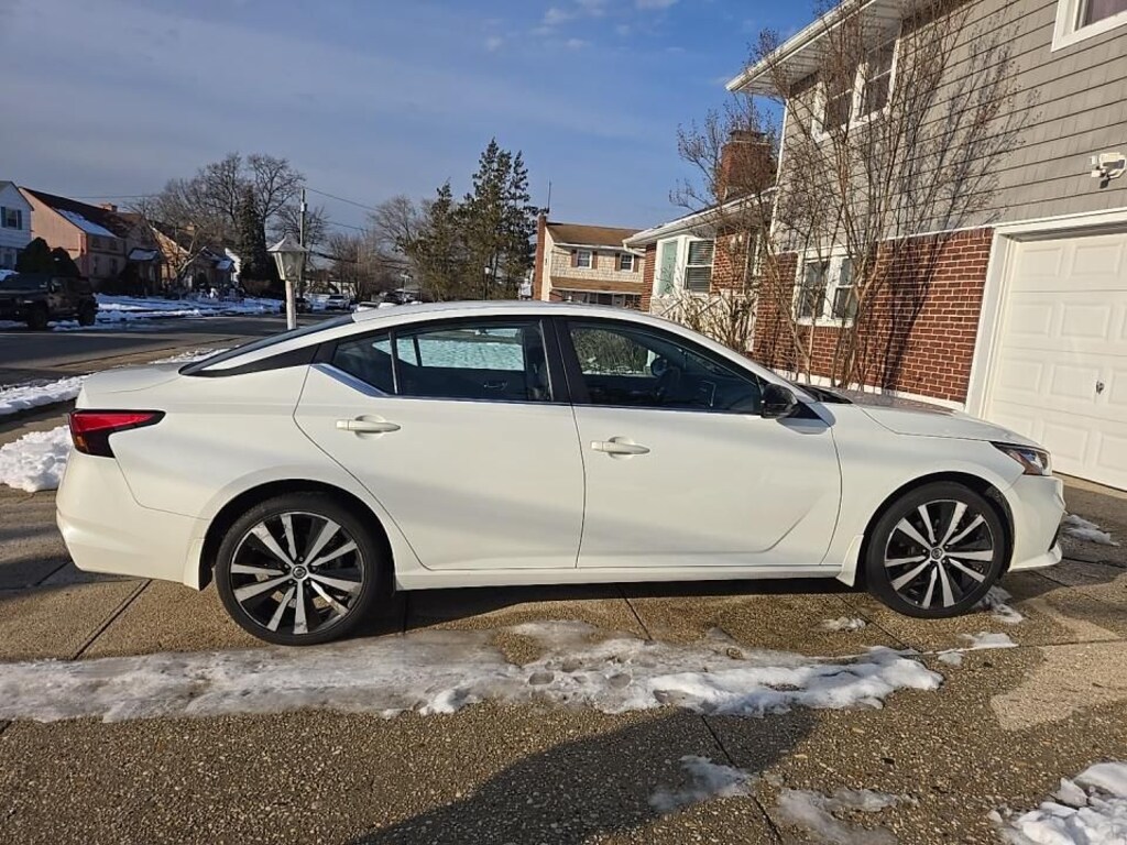 Used 2021 Nissan Altima 2.5 SR Sedan