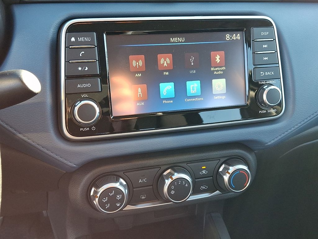 2025 Nissan Versa Sedan SV - Photo 11