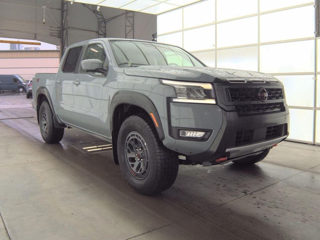 2025 Nissan Frontier PRO-4X Crew Cab 4X4's photo