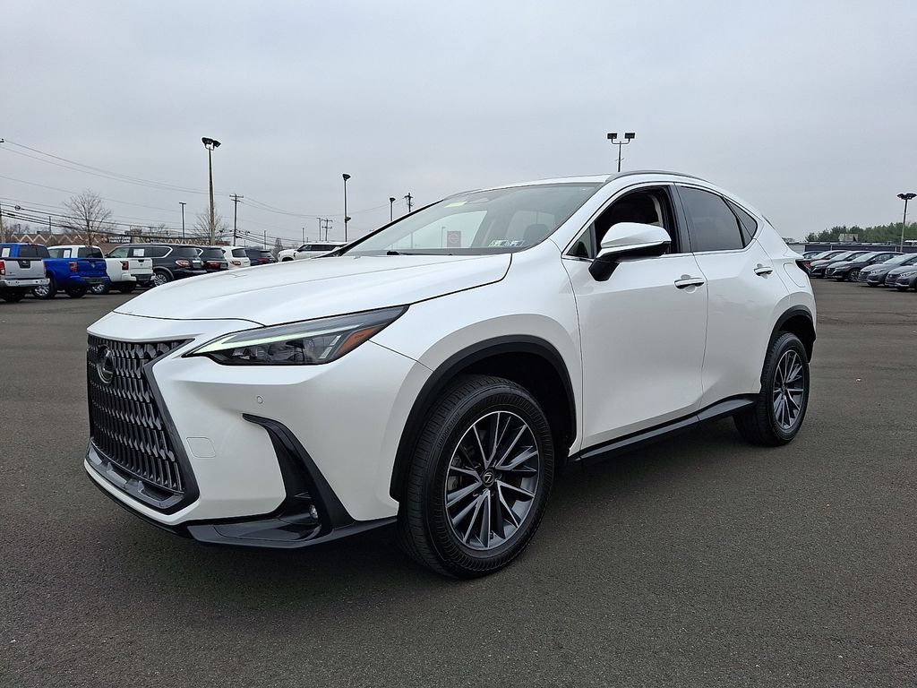 2022 Lexus NX 350h Premium photo 2