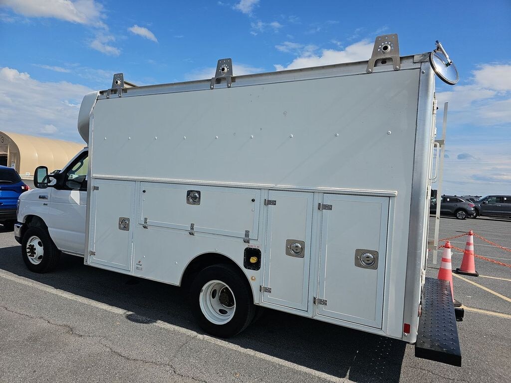 Used 2019 Ford E-350 Cutaway Base Truck