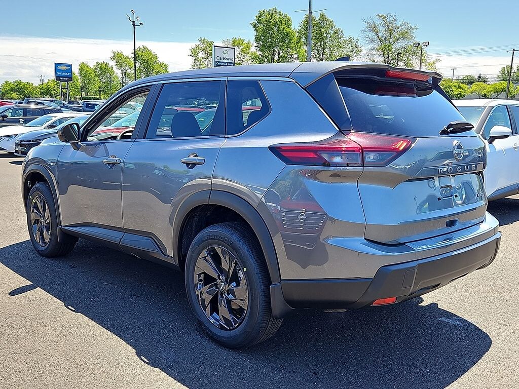 New 2026 Nissan Rogue SV SUV