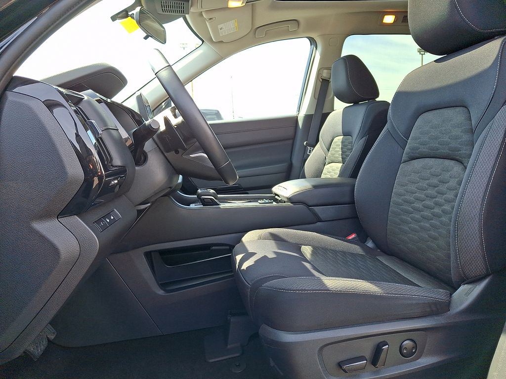 2023 Nissan Pathfinder SV - Photo 14