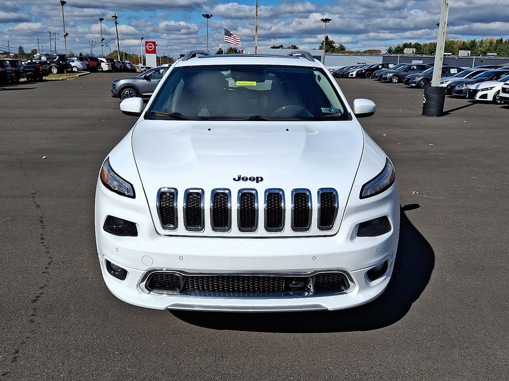 Used 2017 Jeep Cherokee Overland 4x4 SUV