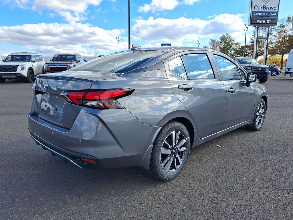 New 2025 Nissan Versa 1.6 SV Sedan