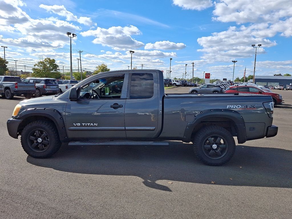 2012 Nissan Titan PRO-4X photo 3