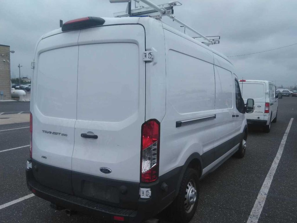 2021 Ford Transit photo 3