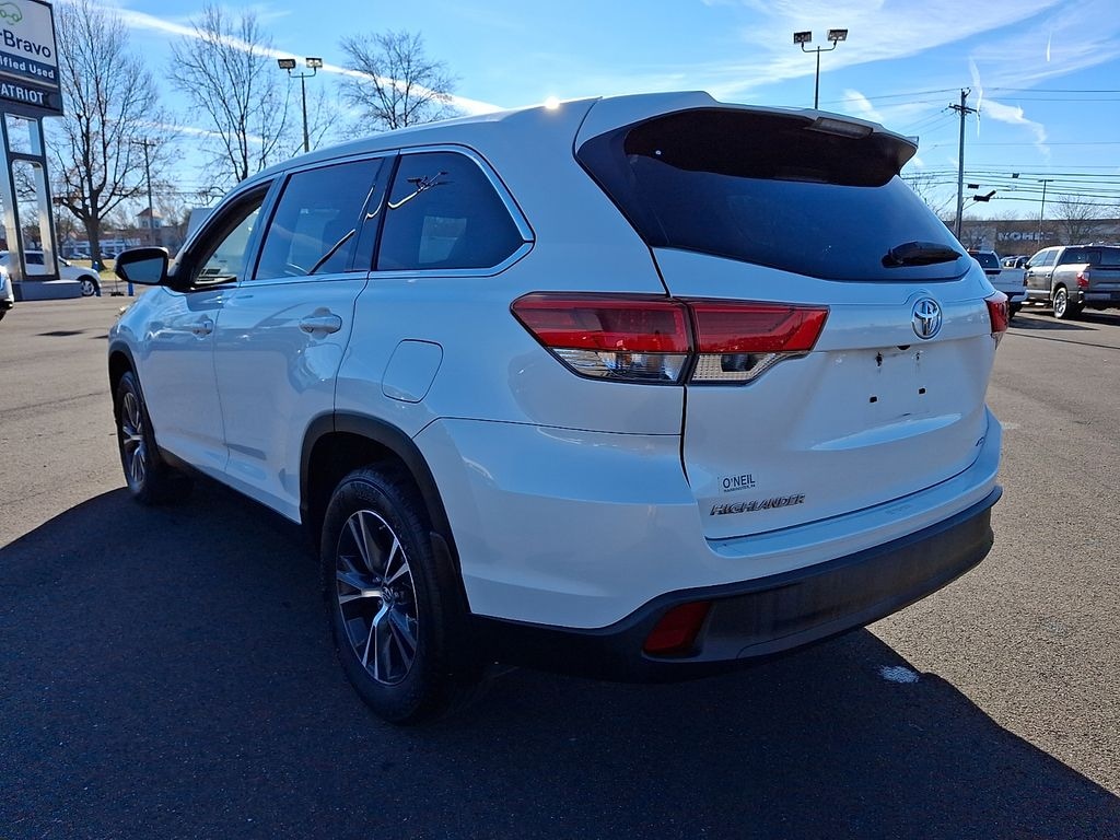 Used 2019 Toyota Highlander LE V6 SUV