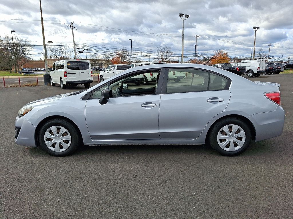 2015 Subaru Impreza 2.0i photo 4