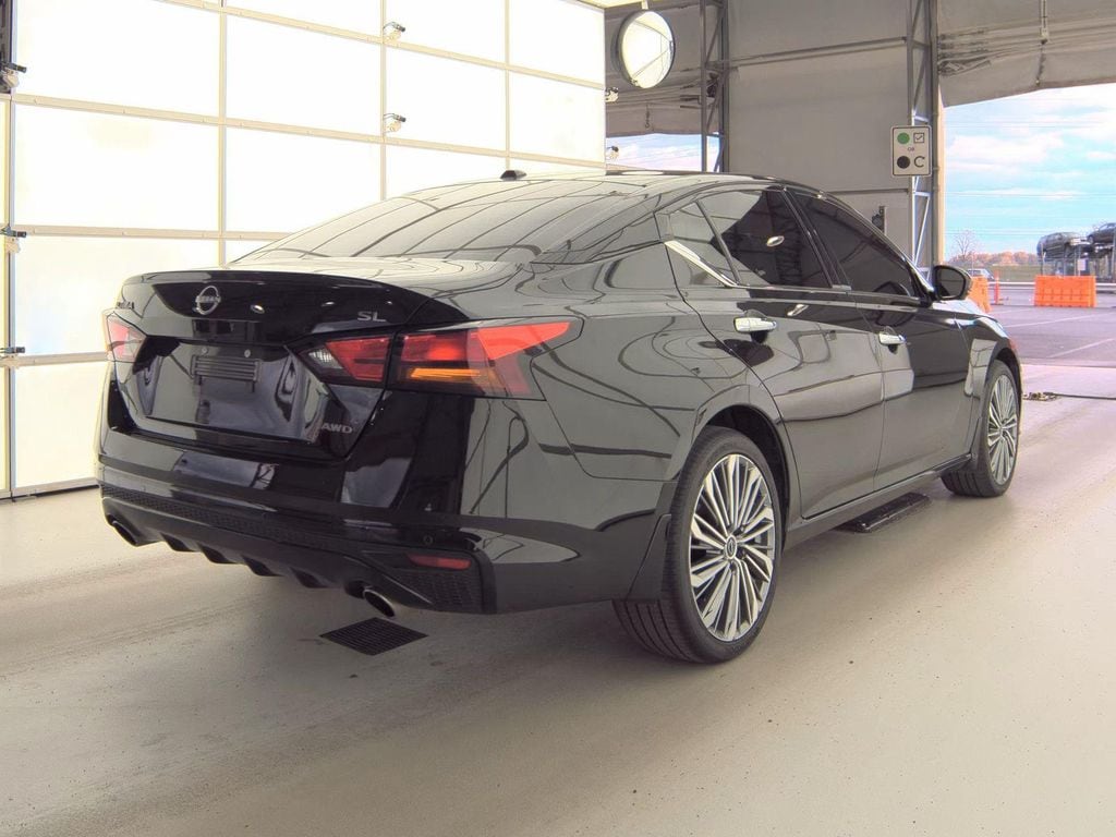 Certified 2025 Nissan Altima SL Sedan