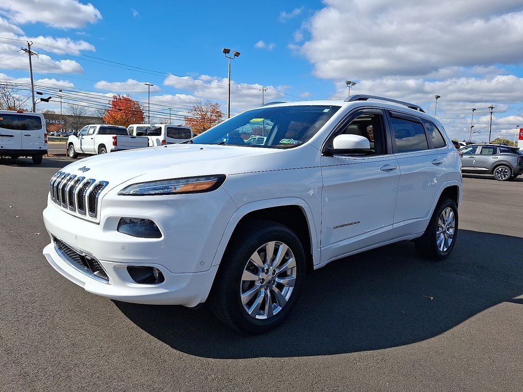 Used 2017 Jeep Cherokee Overland 4x4 SUV