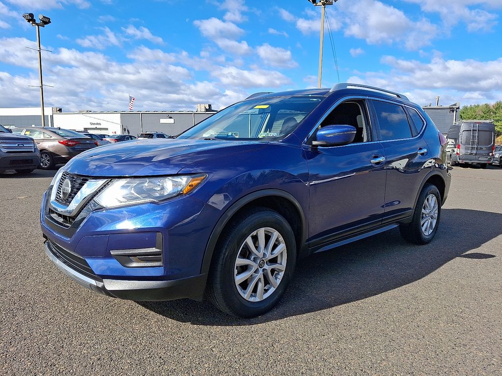 2018 Nissan Rogue SV photo 3