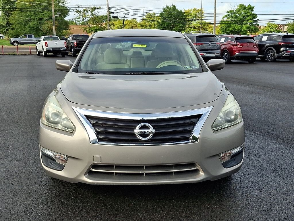Used 2014 Nissan Altima 2.5 SV Sedan