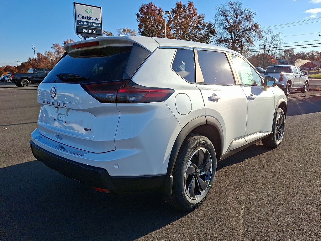 2026 Nissan Rogue SV photo 3