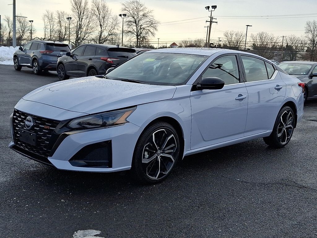 Certified 2025 Nissan Altima SR Sedan