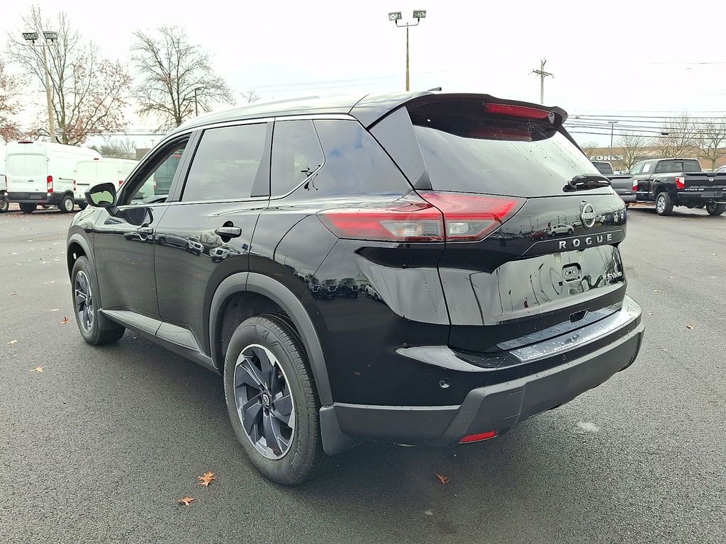 2024 Nissan Rogue SV photo 3