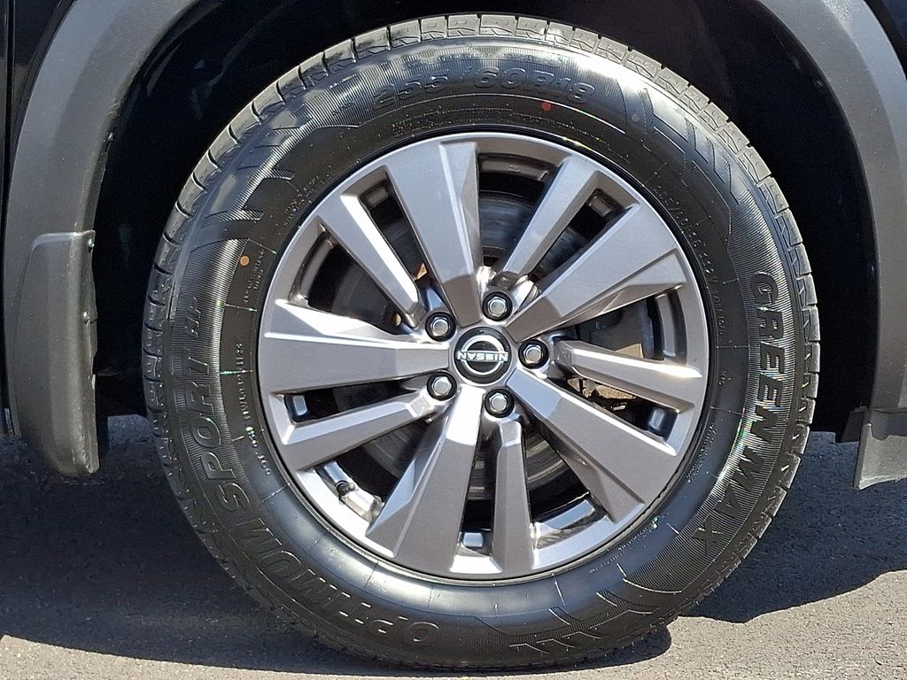 2023 Nissan Pathfinder SV - Photo 8