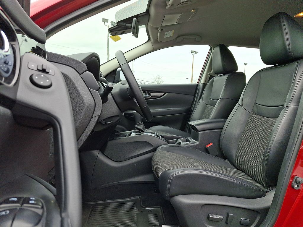 2022 Nissan Rogue Sport SV - Photo 12