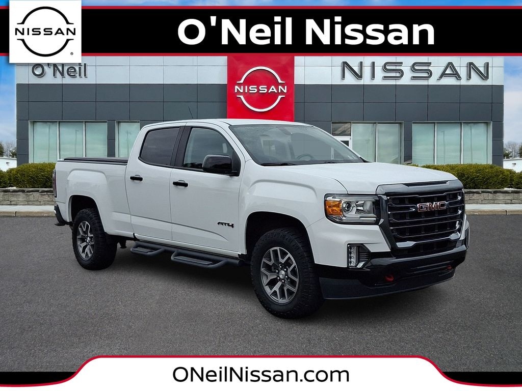 Used 2022 GMC Canyon AT4 w/Leather Truck Crew Cab
