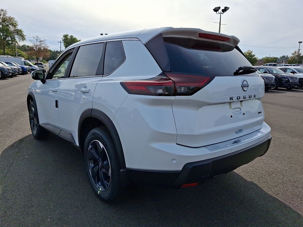 2026 Nissan Rogue SV photo 3