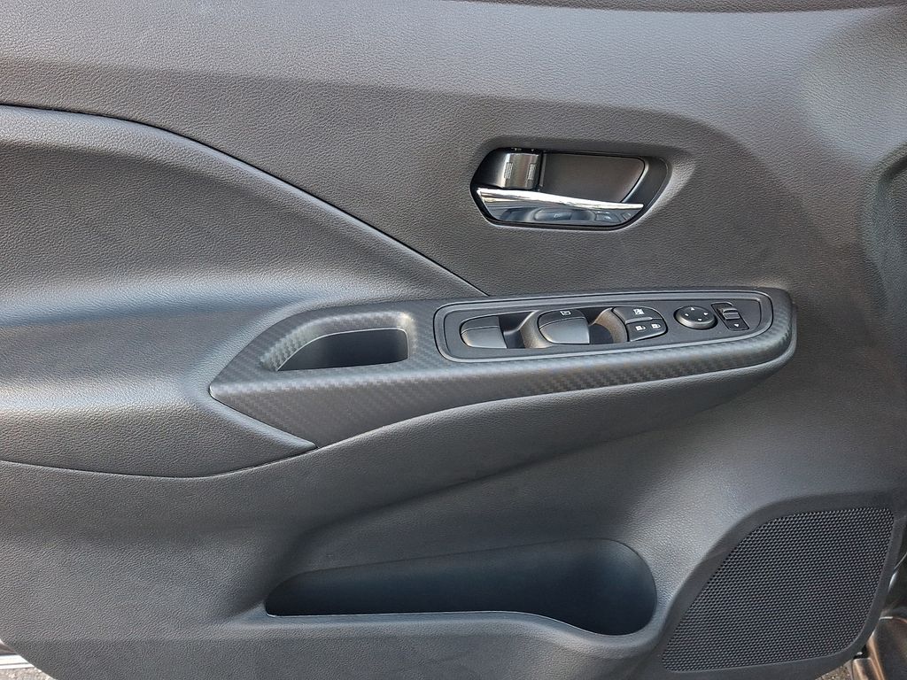 2025 Nissan Versa Sedan SV - Photo 7