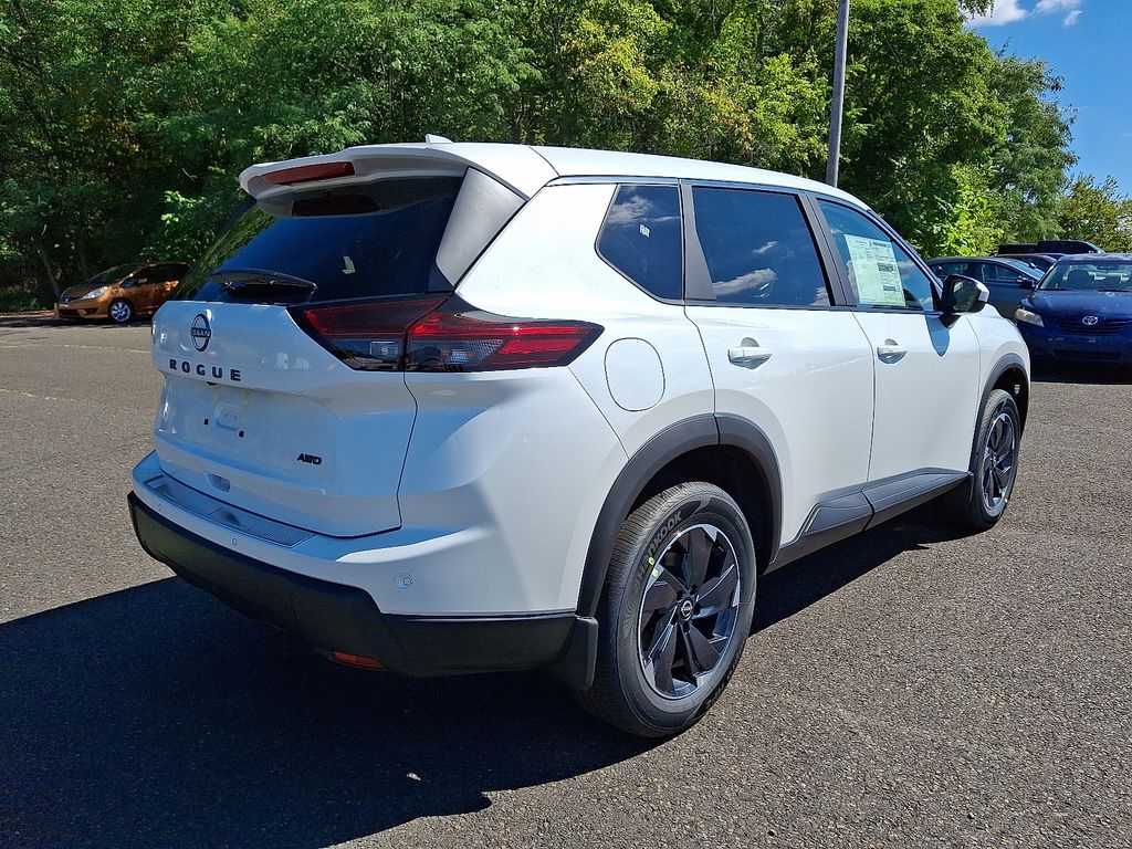 2026 Nissan Rogue SV photo 2