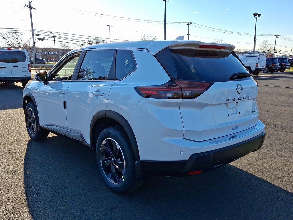 2026 Nissan Rogue SV photo 2