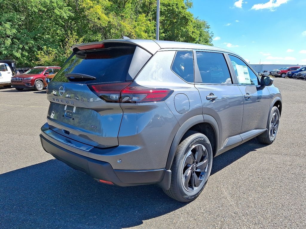 New 2026 Nissan Rogue SV SUV
