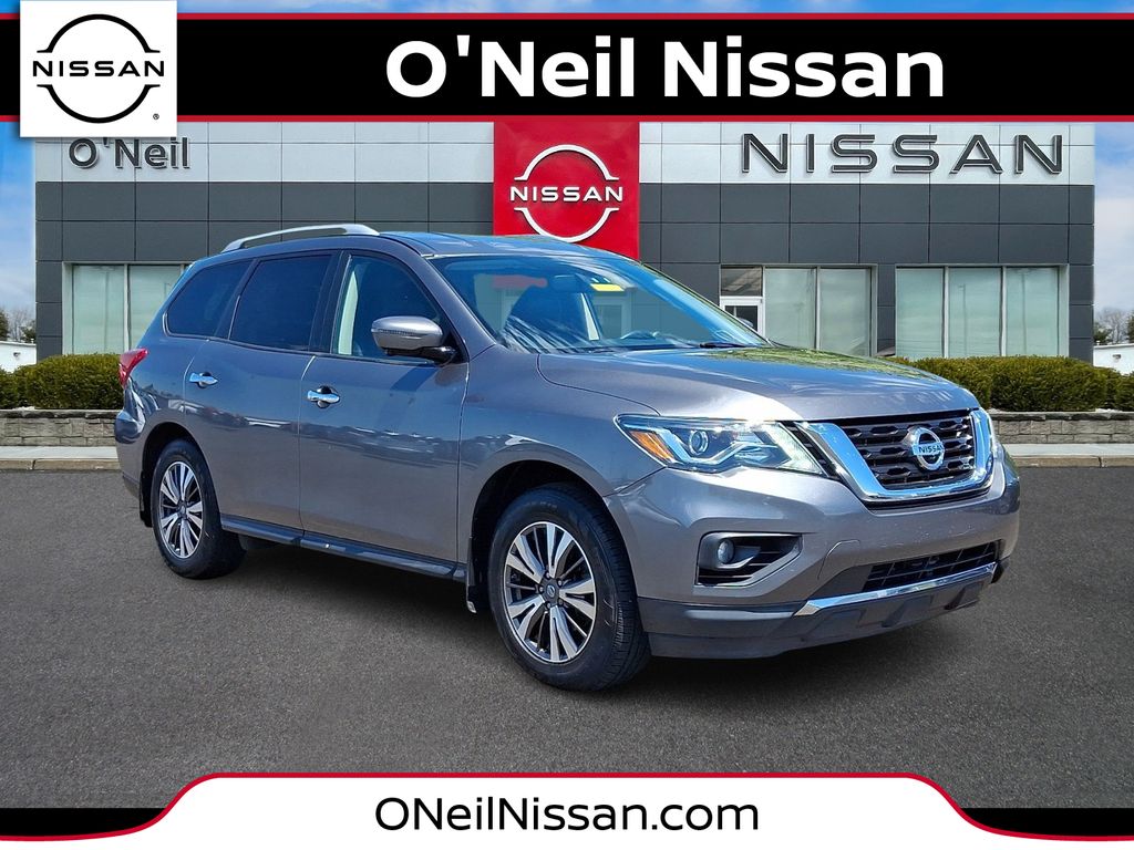 2017 Nissan Pathfinder SL 4WD's photo
