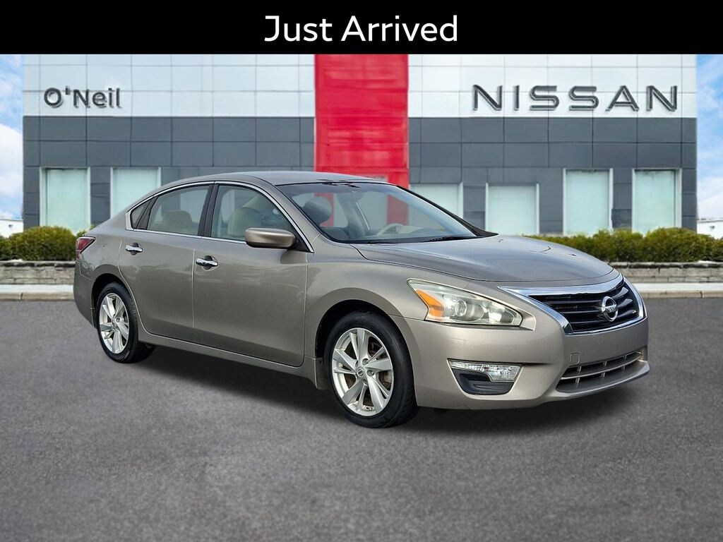 Used 2014 Nissan Altima 2.5 SV Sedan