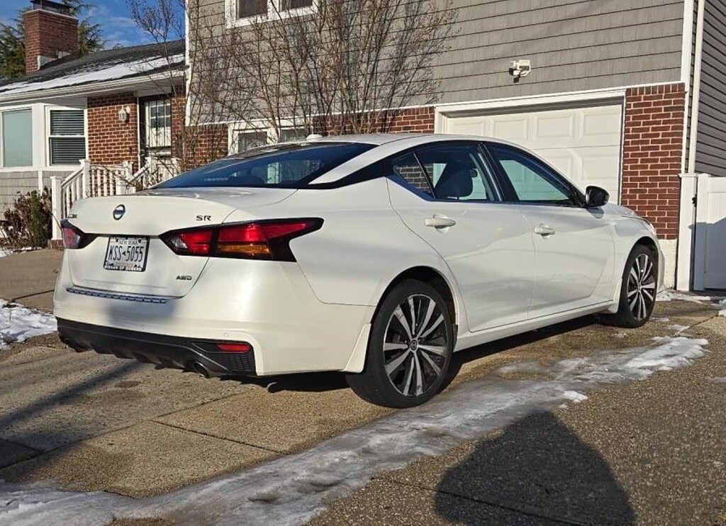 Used 2021 Nissan Altima 2.5 SR Sedan