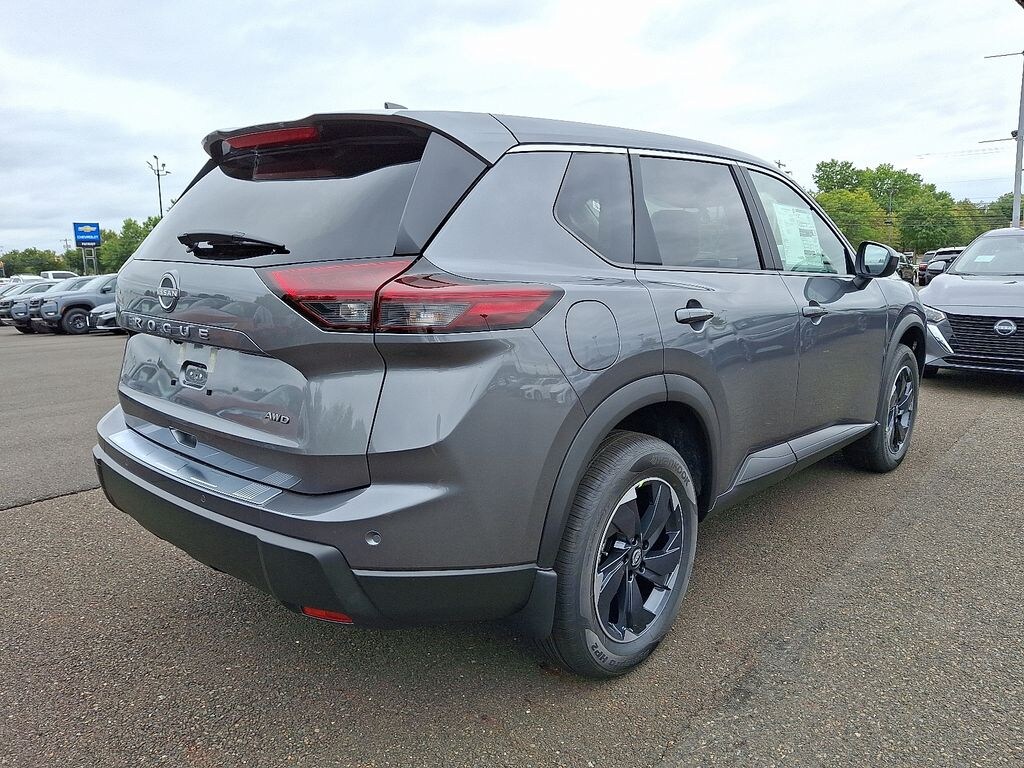 New 2026 Nissan Rogue SV SUV