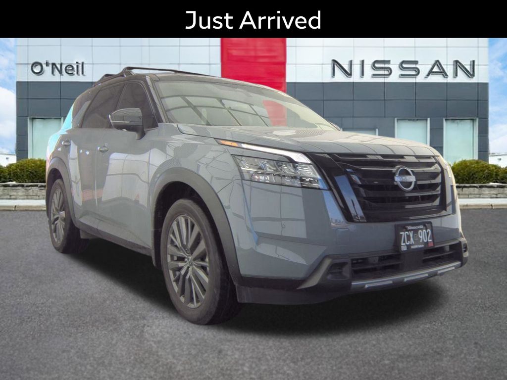 2024 Nissan Pathfinder SL